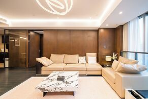 Zhome-Three Bedroom Luxury Suite3