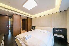Zhome-Three Bedroom Luxury Suite3