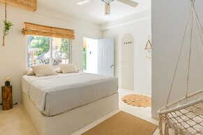 Dreamer Economy Room