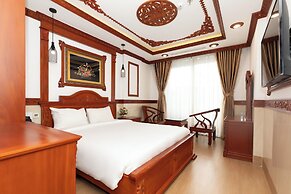 Quan Cuong Hotel