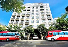 Quan Cuong Hotel
