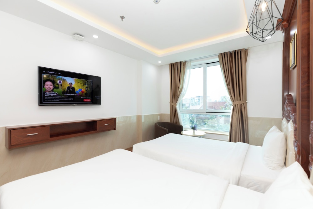 Quan Cuong Hotel