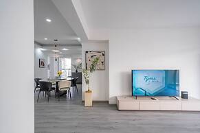 Tyms 3BR 2BA Apt near Xujiahui Metro