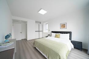 Tyms 3BR 2BA Apt near Xujiahui Metro