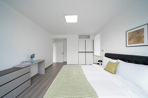 Tyms 3BR 2BA Apt near Xujiahui Metro