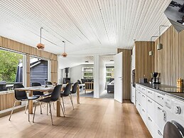 4 Star Holiday Home in Hals