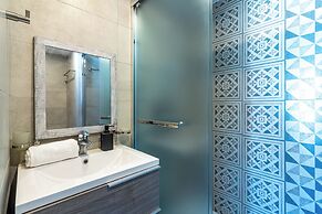 Maryam's 2-BR Apt. With Pool & Balcony in Larnaca