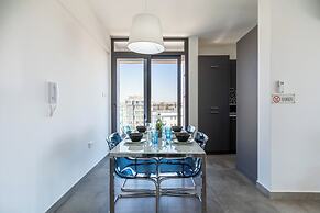 Maryam's 2-BR Apt. With Pool & Balcony in Larnaca