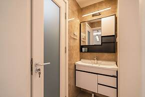 Tyms Jinhongqiao High-End 3BR 2BA