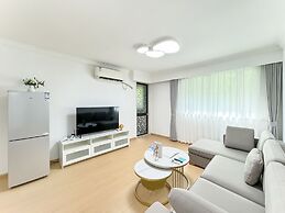 Tyms Gubei  2BR Apt near Gubei Road