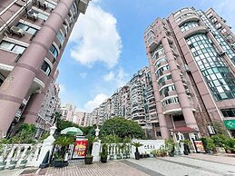 Tyms Gubei  2BR Apt near Gubei Road