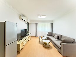 Tyms Gubei  2BR Apt near Gubei Road