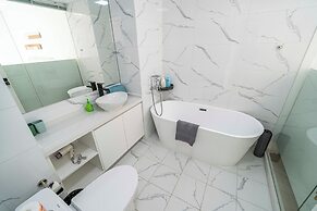Tyms Xujiahui 2BR Apt Near Metro