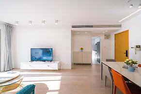 Tyms Xujiahui 2BR Apt Near Metro
