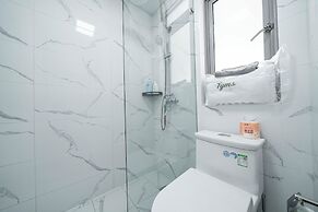 Tyms Xujiahui 2BR Apt Near Metro