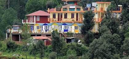 Himvadi Resorts kausani
