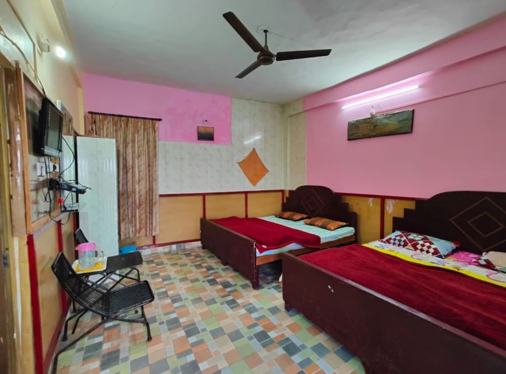 Himvadi Resorts kausani