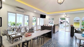 Andaris Boutique Hotel
