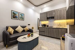 Saltstayz Premier Near Sector 44 Corporate Hub