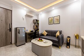 Saltstayz Premier Near Sector 44 Corporate Hub