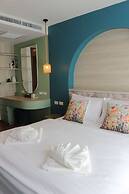 J The Park Condotel