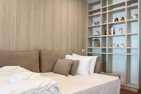 J The Park Condotel