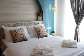 J The Park Condotel