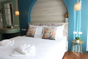 J The Park Condotel