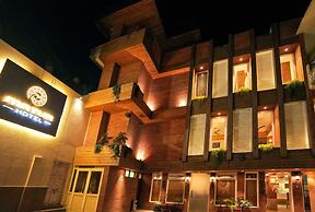 Mayur Hotel Bar & Restaurant solan