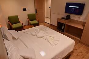Skyden Hotel