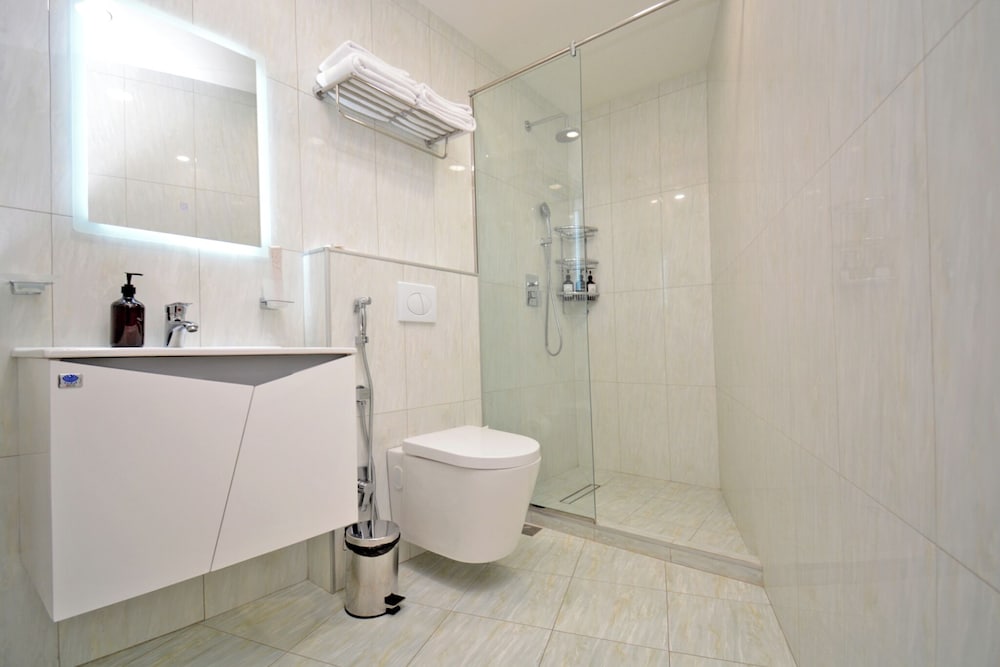 BM Avenue Hotel