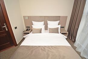 BM Avenue Hotel