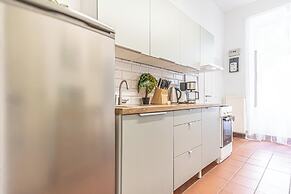 Modern 1BR With 1LR Long Stay in Vienna