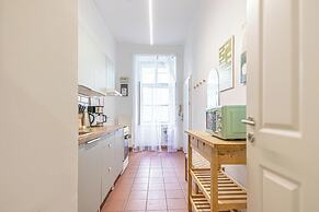Modern 1BR With 1LR Long Stay in Vienna
