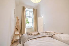 Modern 1BR With 1LR Long Stay in Vienna
