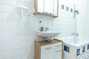 Modern 1BR With 1LR Long Stay in Vienna