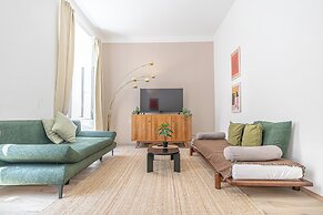 Modern 1BR With 1LR Long Stay in Vienna