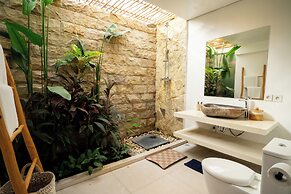 Solla Sol Villa Canggu