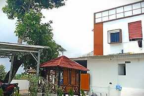 OYO 95038 Khanza Stay