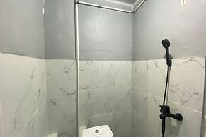OYO 95038 Khanza Stay