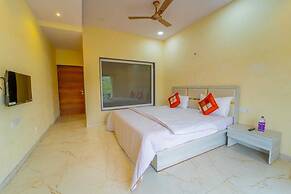 Breeze Mount Villa