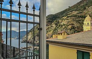 Gemma Apartment with AC Sea View Balcony