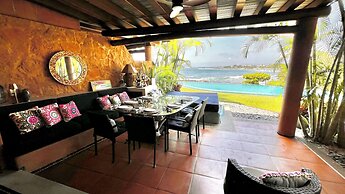 Waterfront Condo in Magnificent Manzanillo Bay Troncones