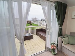 Homeslea 33 Millennium Gardens