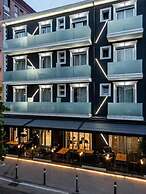 La Tour Palace Hotel & Restaurant