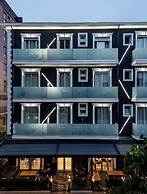 La Tour Palace Hotel & Restaurant