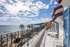 A'mare Luxury Apartments