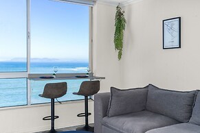 Odeon Towers 808