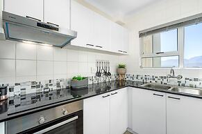 Odeon Towers 808