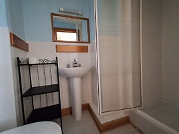 The Albert Hotel